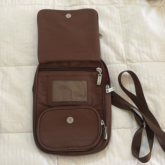 Women’s original Baggallini shoulder/crossbody bag.       Like new - Picture 2 of 3